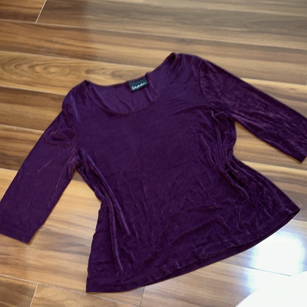 Medium Anthony Mark Hankins shirt